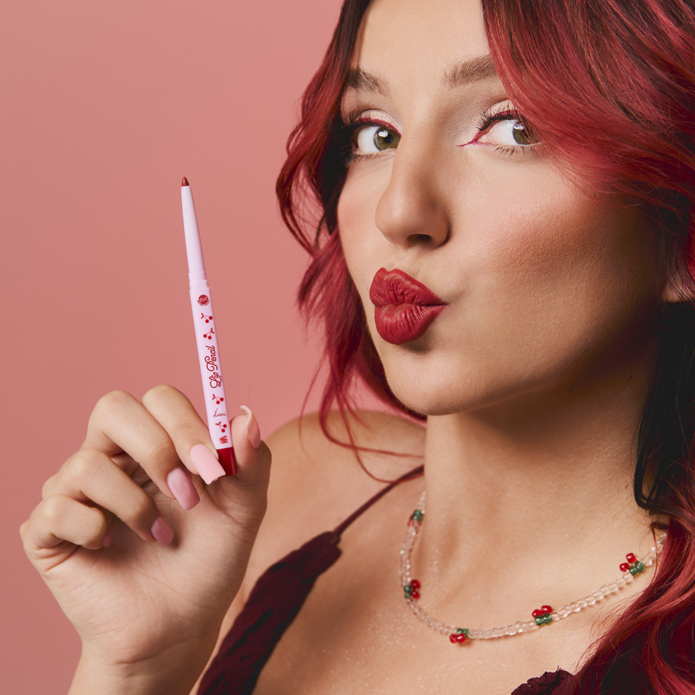 BELL DEFINES BEAUTY x KARTONII LIP PENCIL 02